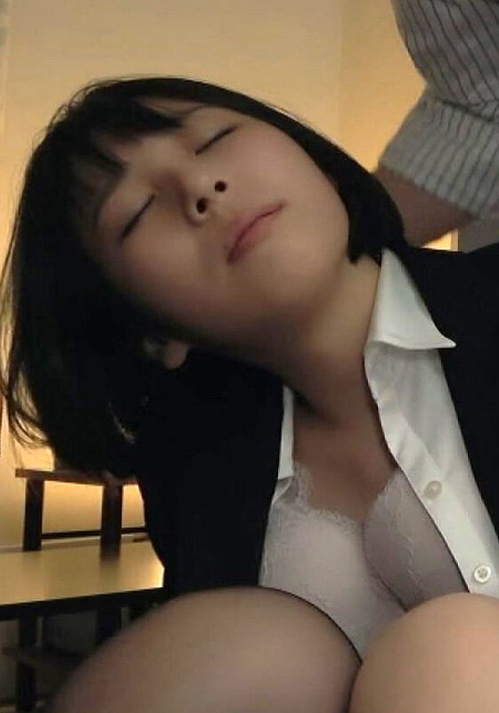 【無料フル】セクハラ老害ジジイの動画コレクション！かわいい系色白ショート社員を毒牙にかける！｜h_1724a106b00001